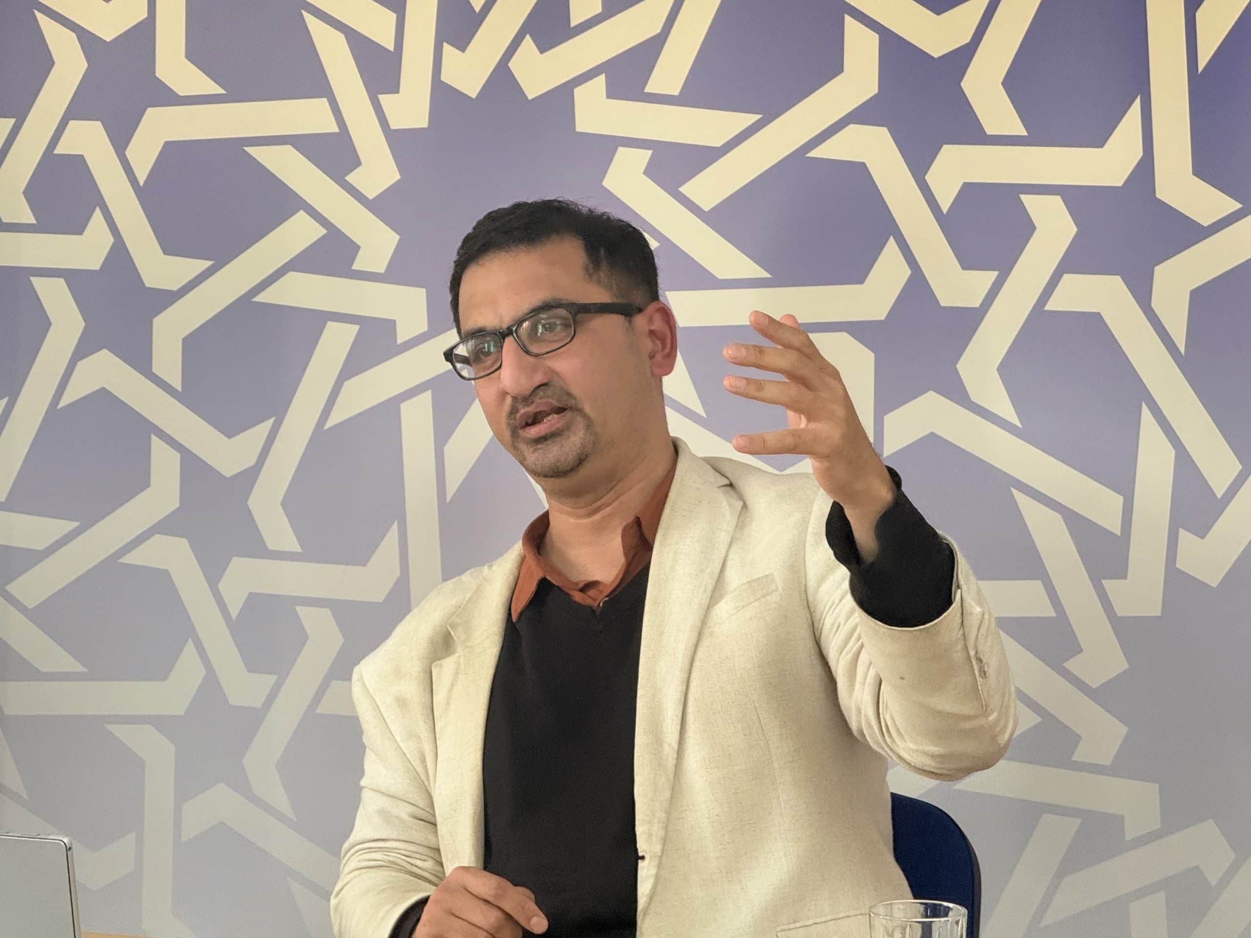 Dr Ankur Barua delivers a research seminar exploring Bhakti and Sufism through Hindu–Muslim Spiritual Intersections