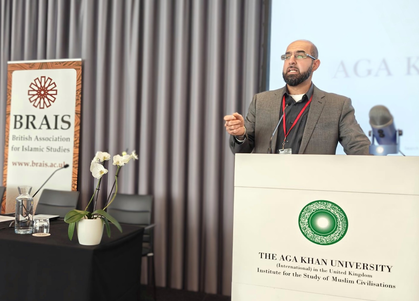 Dr Muhammed Reza Tajri Presents at the Annual BRAIS Conference in London 