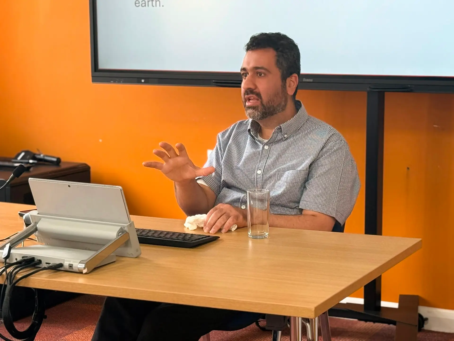 Dr Hashem Morvarid Delivers a Seminar on the Problem of Ghayba in Twelver Shīʿism